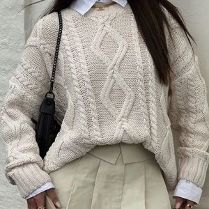 Oversized sweater beige